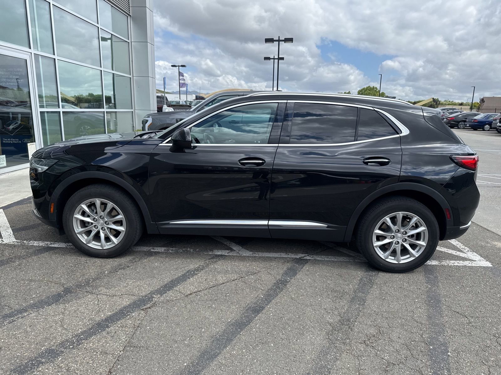 Used 2021 Buick Envision Preferred FWD image 2