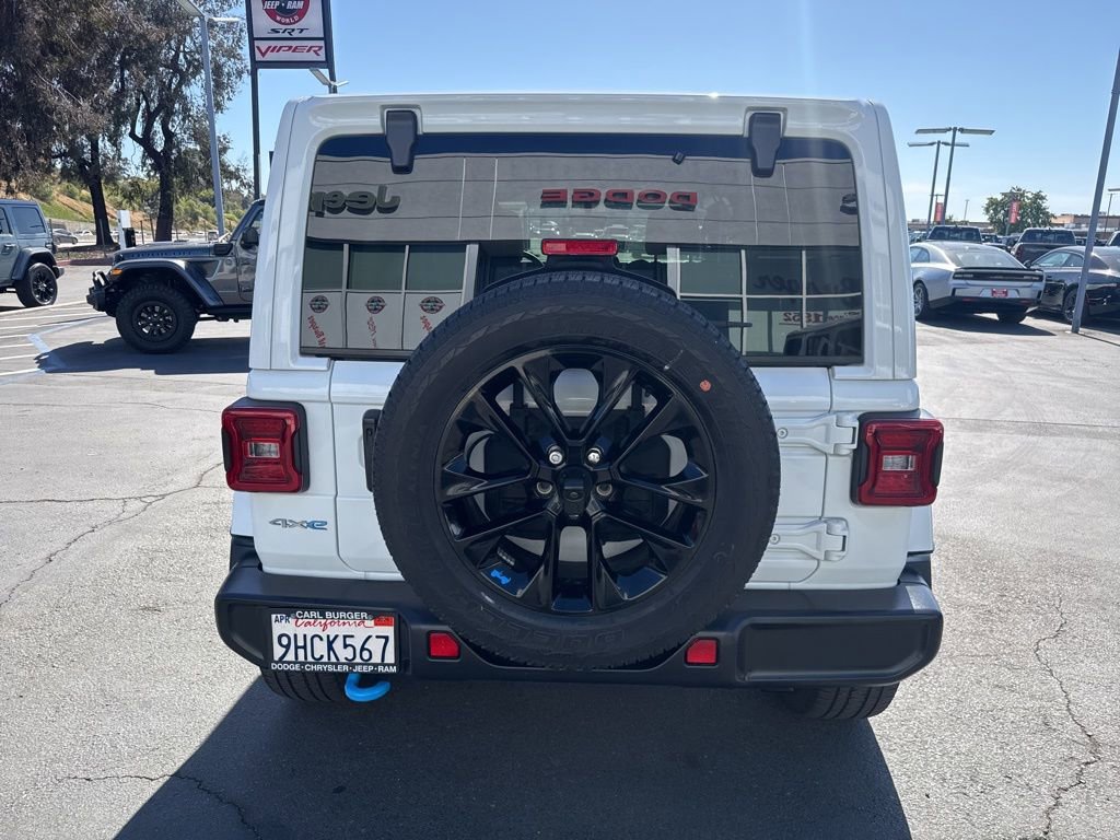 Used 2023 Jeep Wrangler Unlimited Sahara AWD/4WD image 6