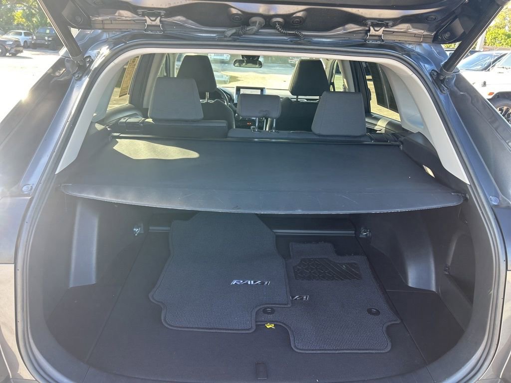 Used 2023 Toyota RAV4 XLE image 29
