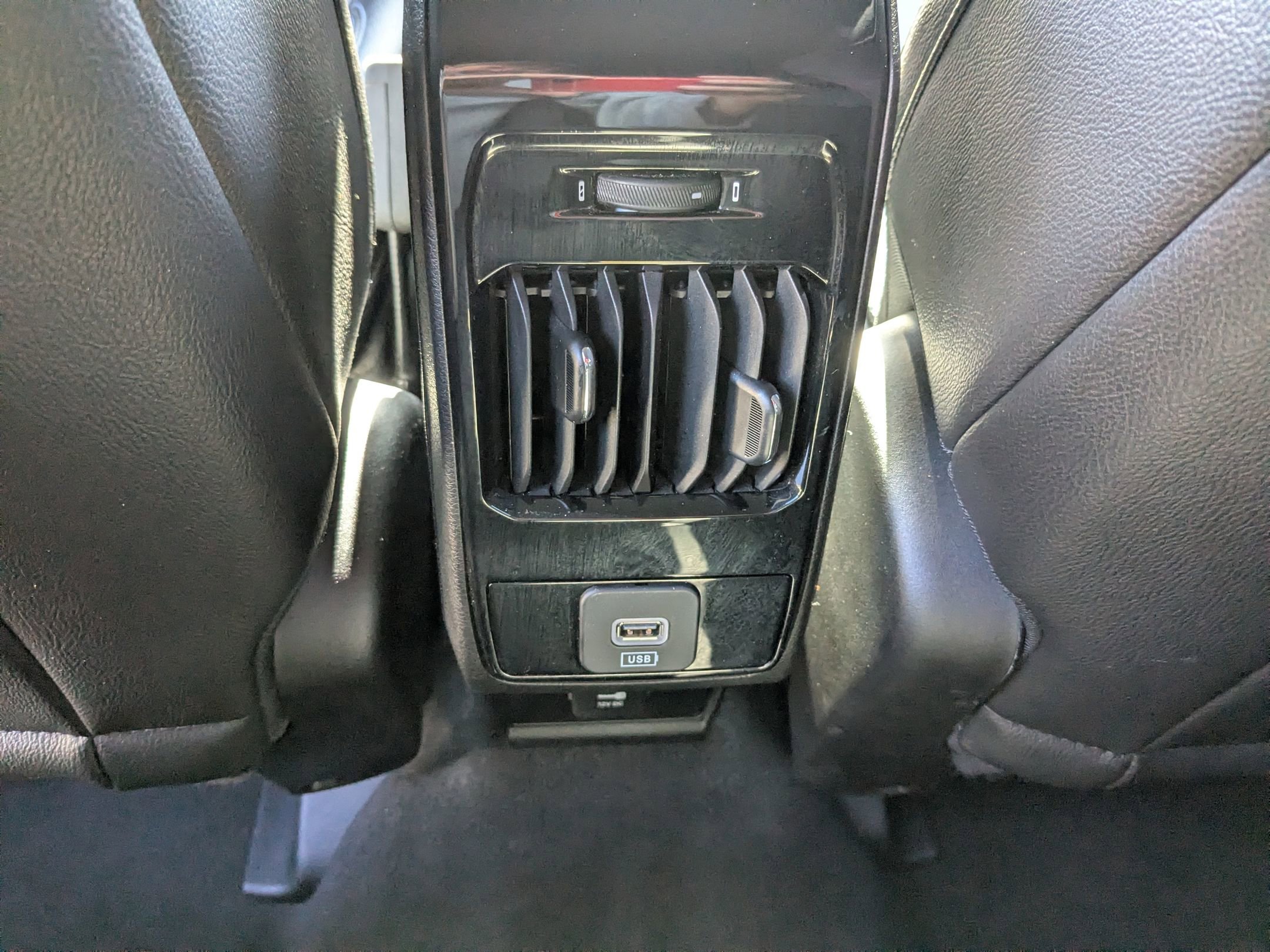 Used 2025 Jeep Compass Latitude image 27