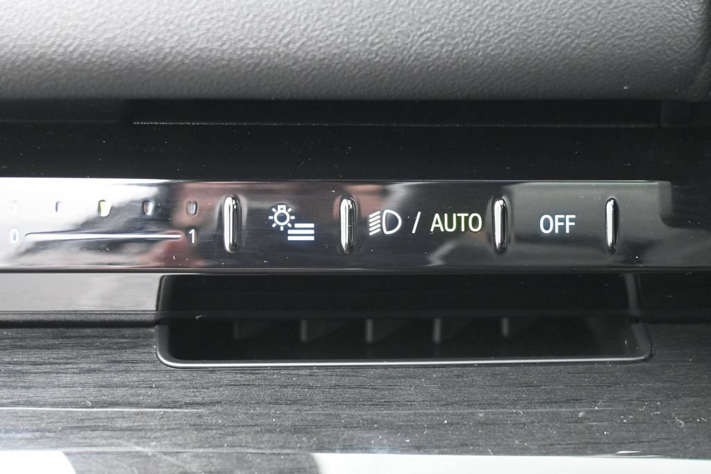 Used 2026 BMW 530i xDrive w/ Executive Package AWD/4WD image 20