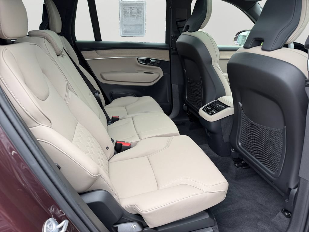 Certified 2026 Volvo XC90 B6 Plus AWD/4WD image 9