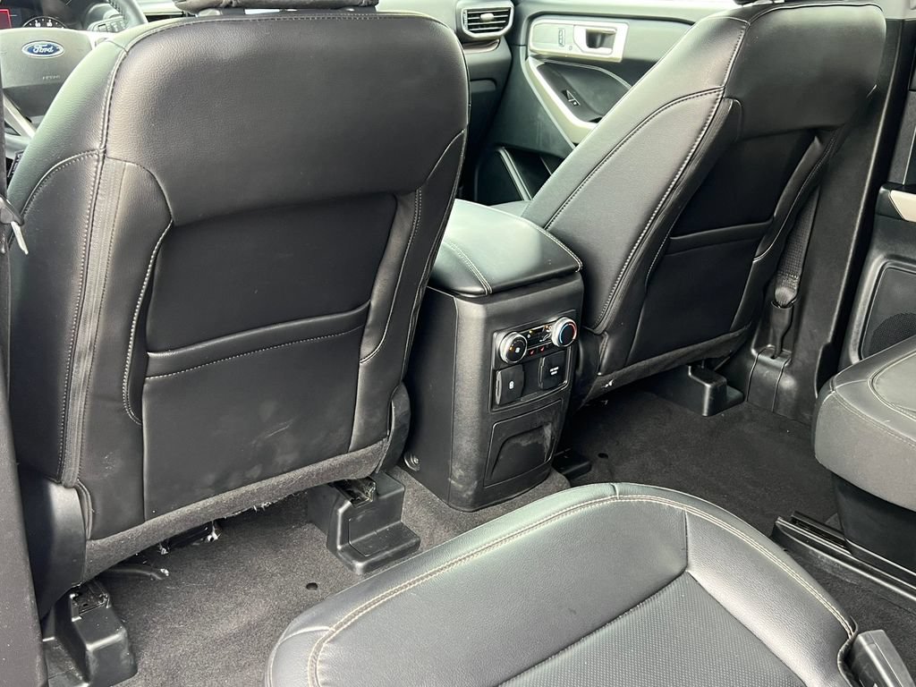 Used 2023 Ford Explorer Limited w/ Equipment Group 301A AWD/4WD image 44
