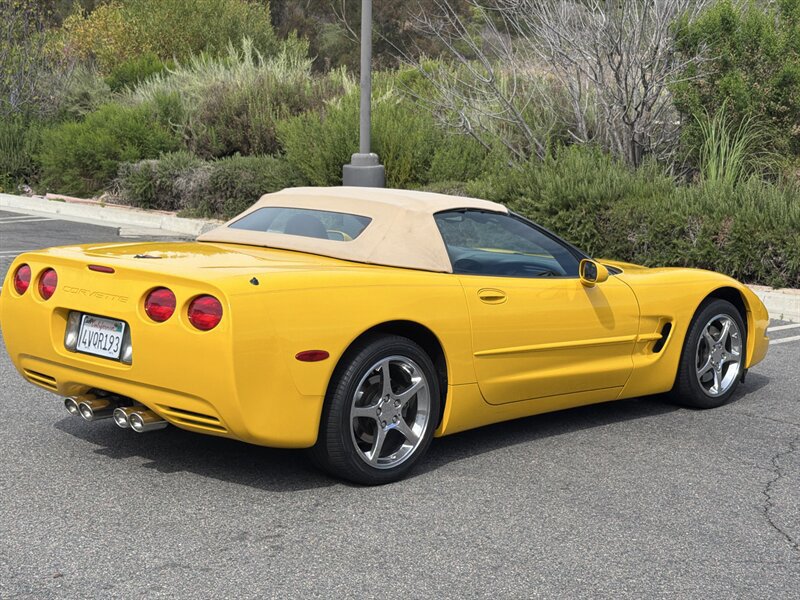 Used 2002 Chevrolet Corvette Convertible w/ Preferred Equipment Group2 RWD image 22