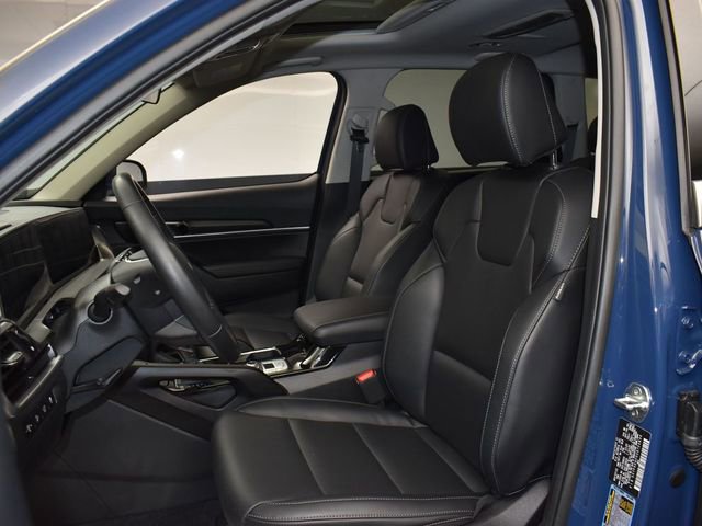 Certified 2025 Kia Telluride S image 9