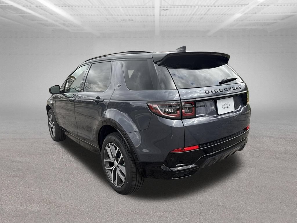 Used 2025 Land Rover Discovery Sport Dynamic SE AWD/4WD image 3