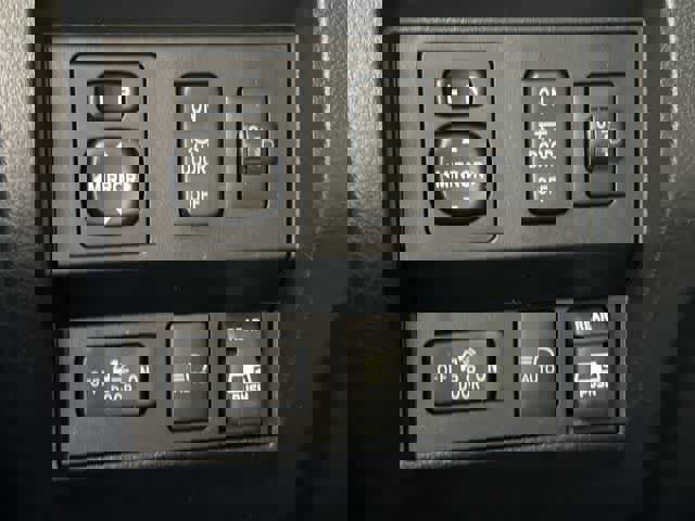 Used 2018 Toyota Tundra Limited image 19