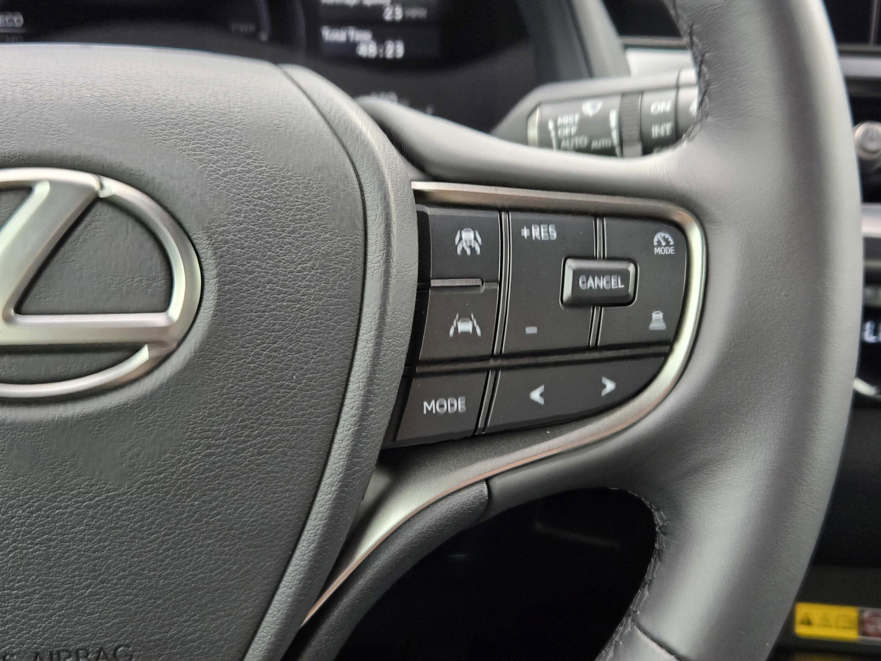Used 2025 Lexus UX 300h FWD w/ Accessory Package (Z1) image 28