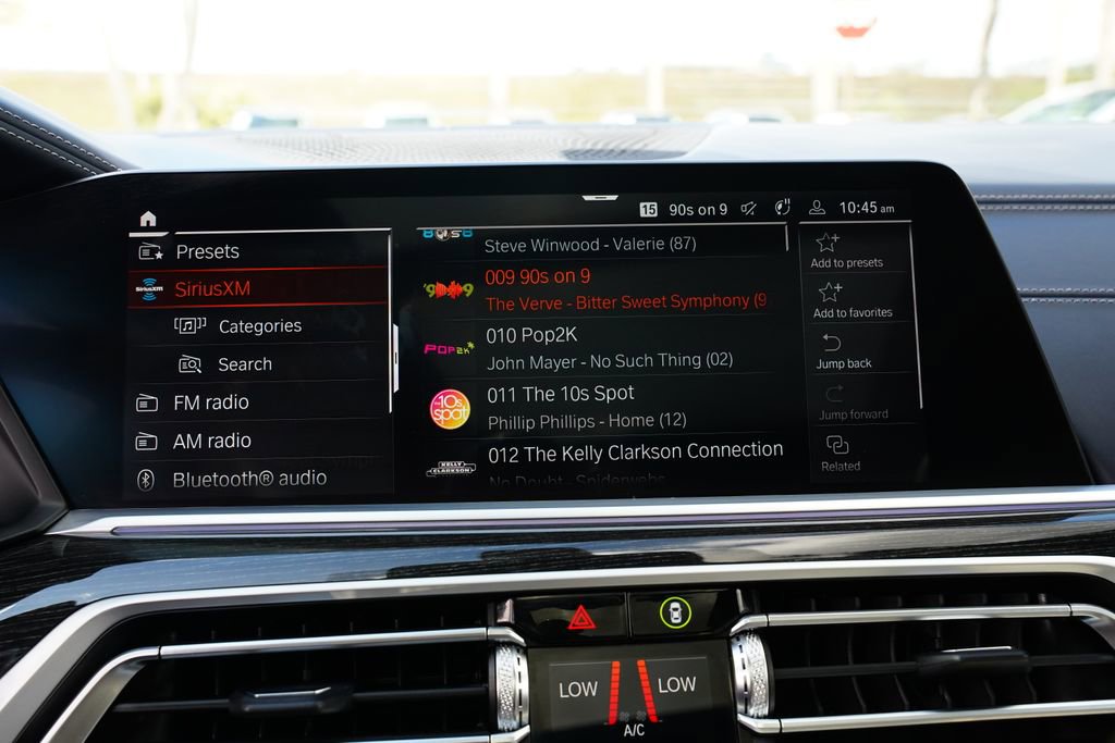Used 2021 BMW X7 M50i AWD/4WD image 25