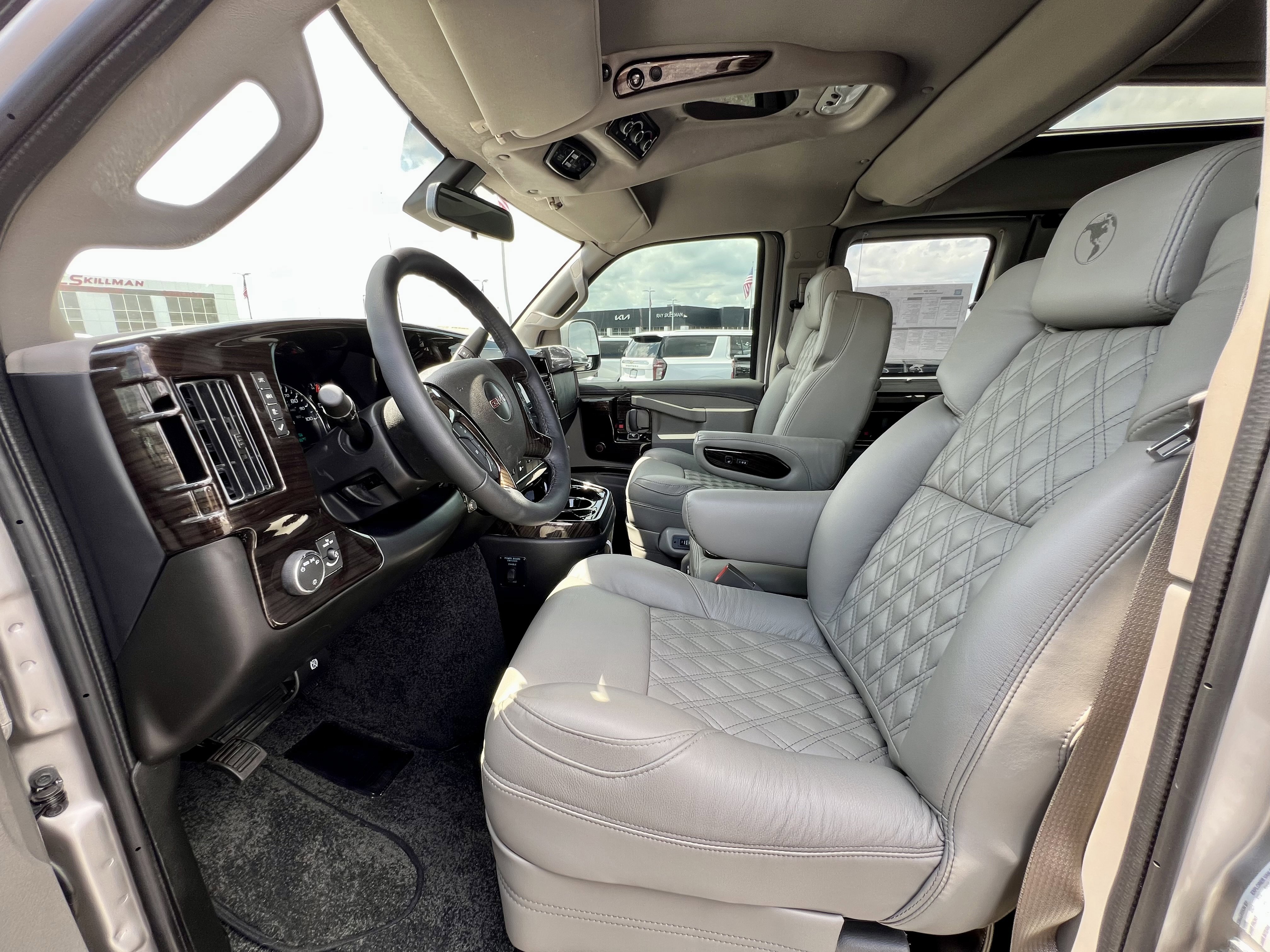 New 2025 GMC Savana 2500 w/ Driver Convenience Package image 13