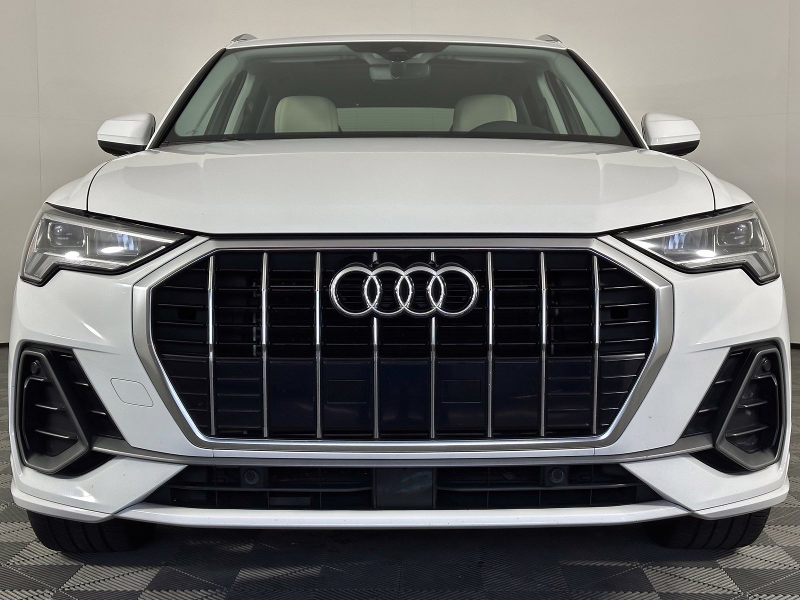 Used 2020 Audi Q3 2.0T Premium Plus w/ Premium Plus Package AWD/4WD image 20