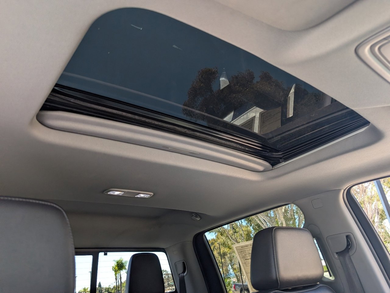 Used 2019 Chevrolet Silverado 1500 LT Trail Boss AWD/4WD image 3