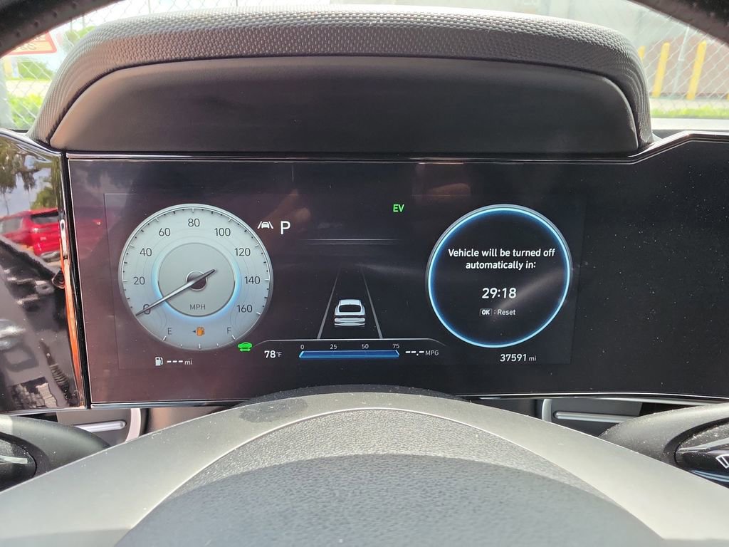 Used 2023 Hyundai Elantra Limited FWD image 20