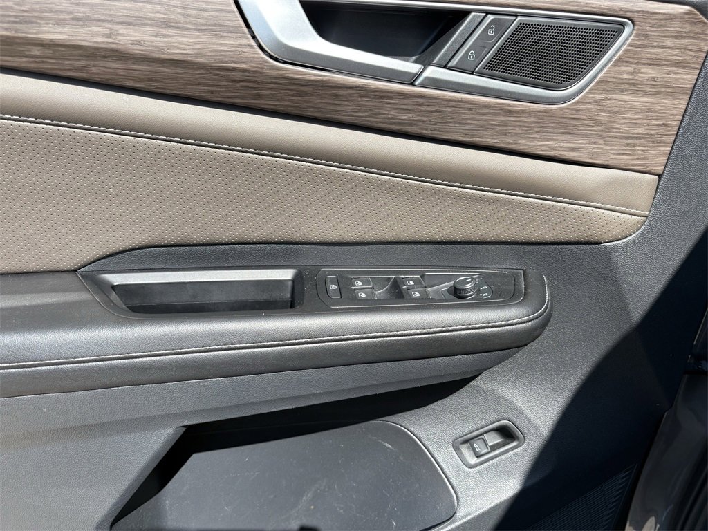 Used 2024 Volkswagen Atlas SEL image 11