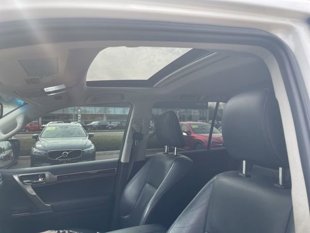 Used 2017 Lexus GX 460 image 11