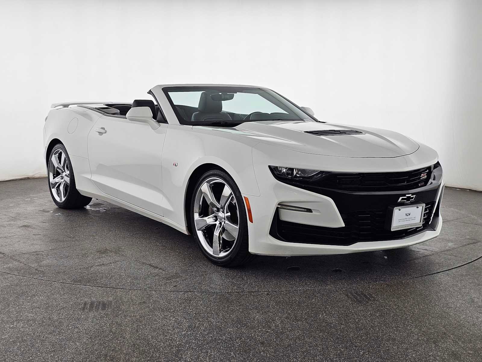 Used 2019 Chevrolet Camaro SS RWD image 27