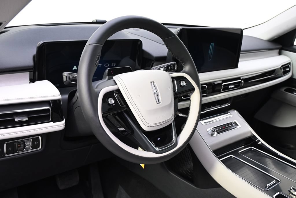 New 2026 Lincoln Aviator Reserve AWD/4WD image 11