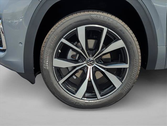 New 2026 Volkswagen Atlas Cross Sport SEL Premium R-Line AWD/4WD image 17