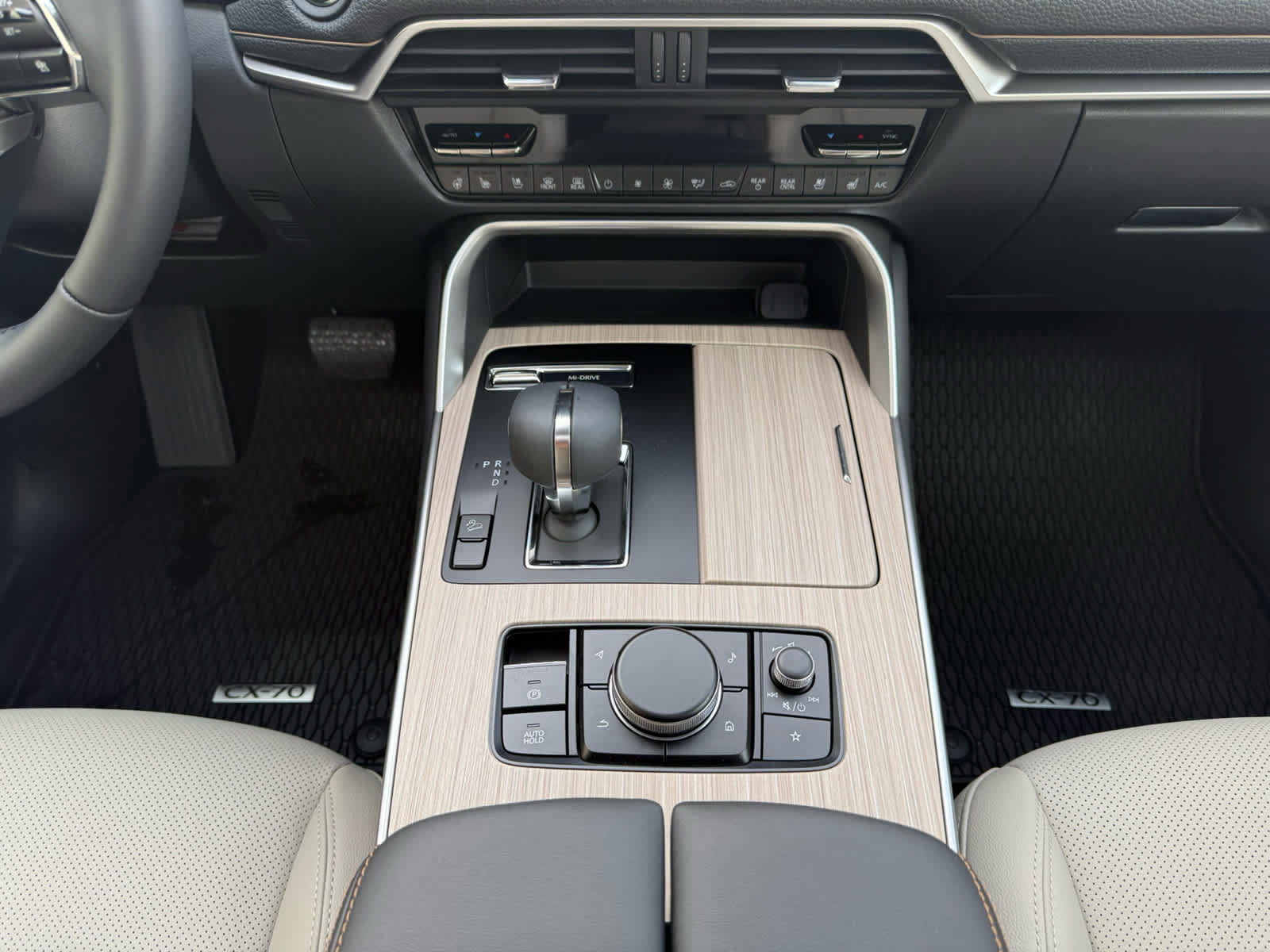 New 2026 MAZDA CX-70 3.3 Turbo w/ Preferred Package image 10