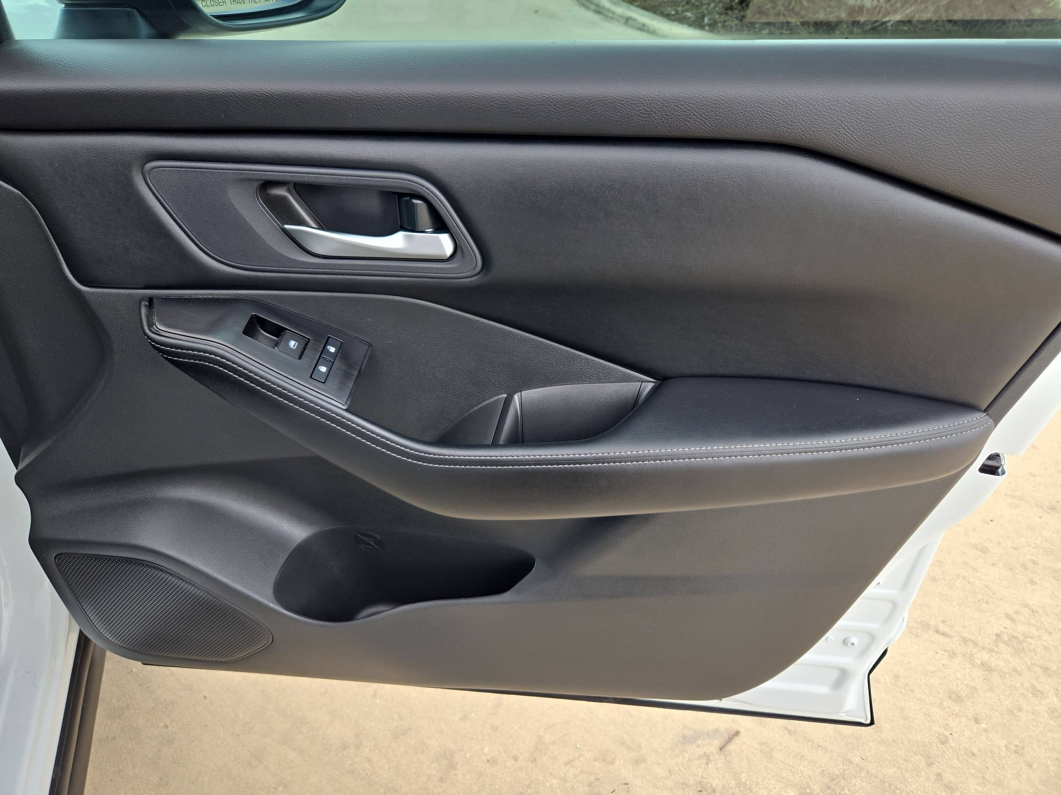 Certified 2026 Nissan Rogue SV FWD image 30