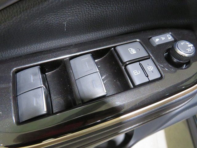 New 2026 Toyota Crown Nightshade image 38