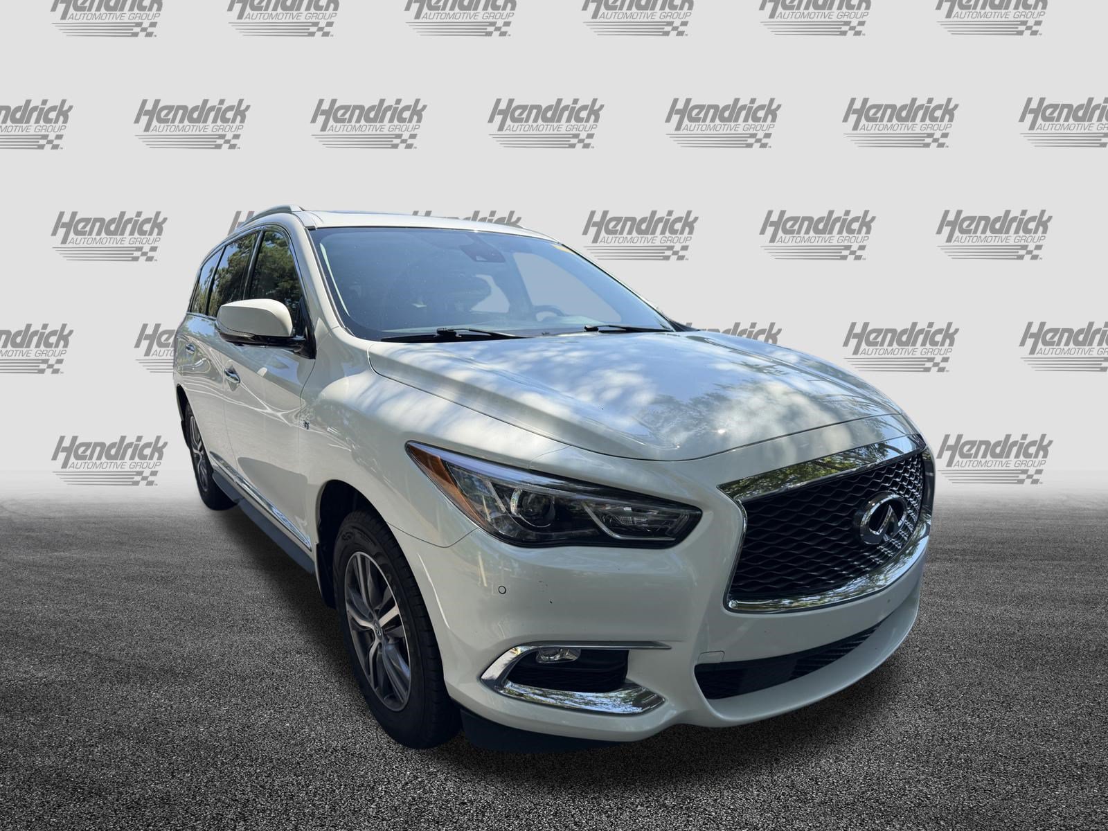 Used 2020 INFINITI QX60 Luxe w/ Essential Package AWD/4WD image 2