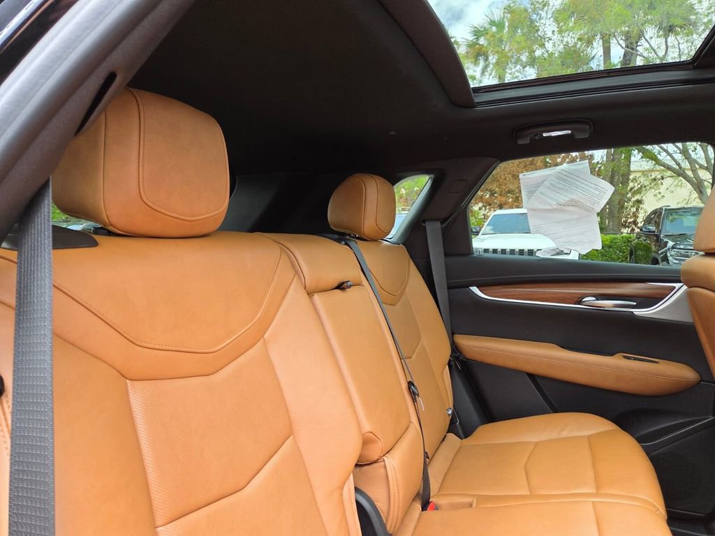 Used 2020 Cadillac XT5 Premium Luxury FWD image 14