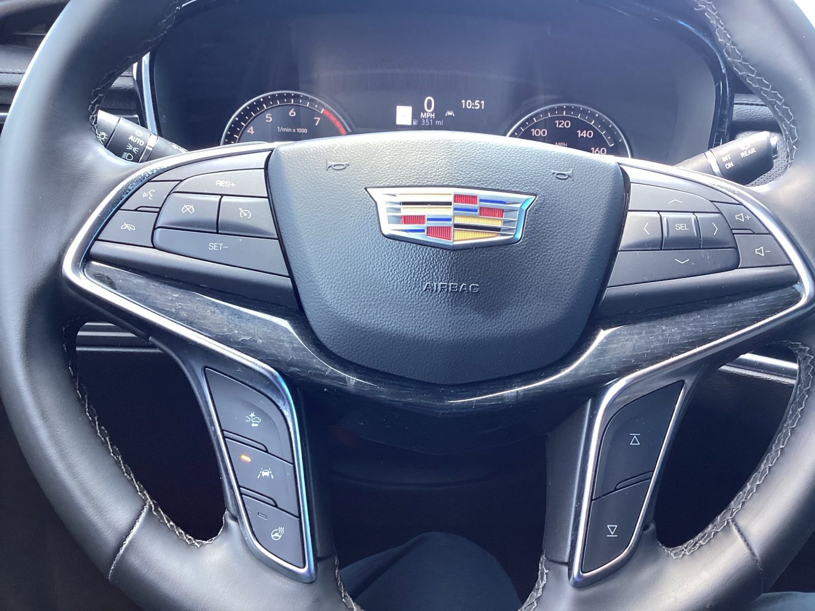 Used 2025 Cadillac XT5 Premium Luxury image 11