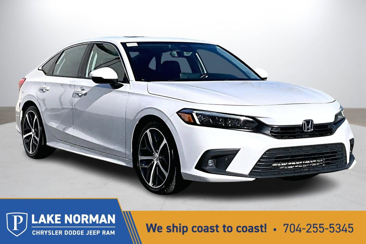 Used 2022 Honda Civic Touring image 1