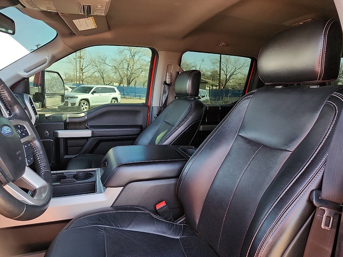 Used 2020 Ford F350 Lariat image 7