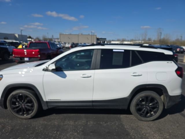 Used 2022 GMC Terrain SLE w/ Driver Convenience Package image 6