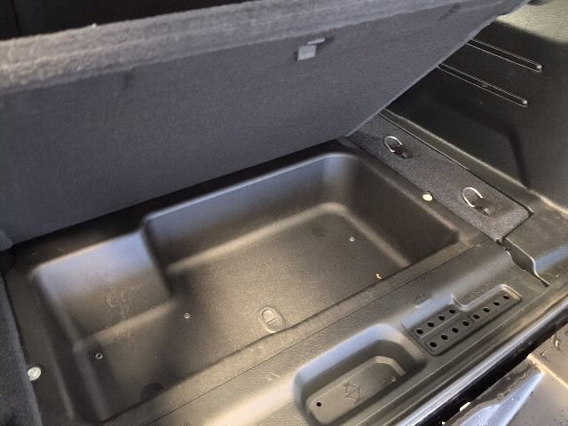 Used 2021 Jeep Wrangler Unlimited Sahara w/ Uconnect 4C Nav & Sound Group image 33