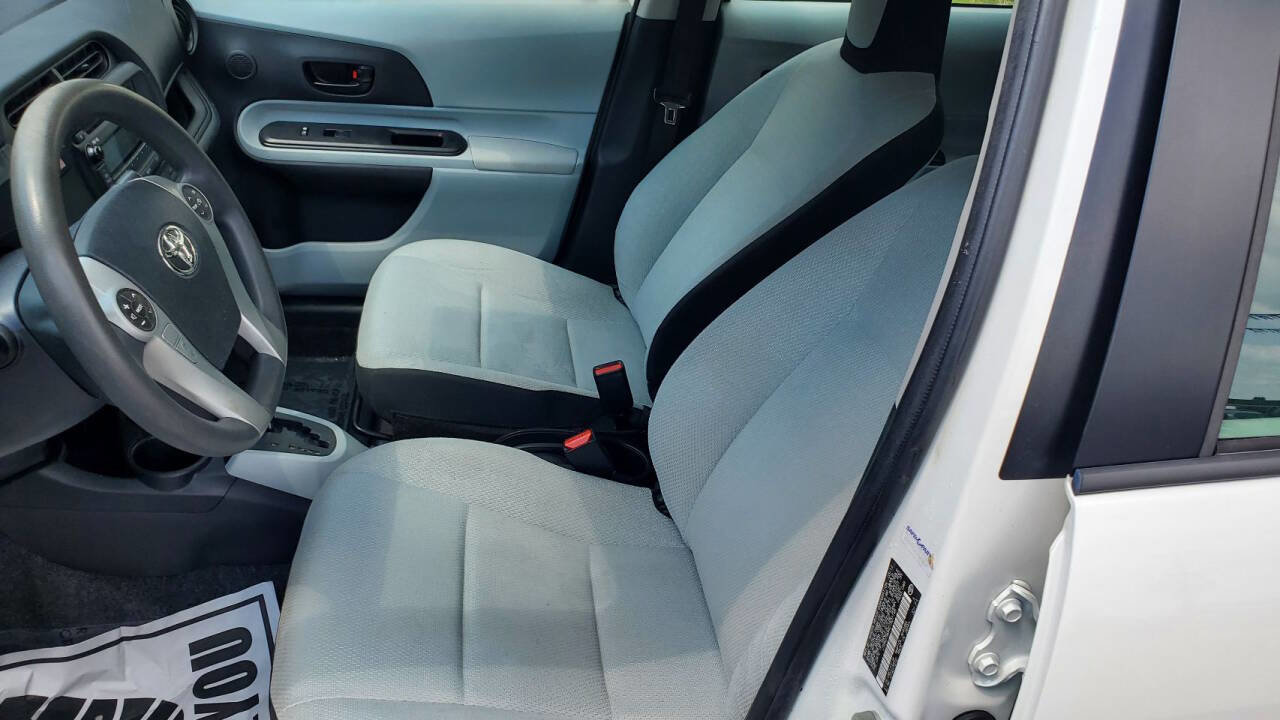 Used 2012 Toyota Prius C One image 5