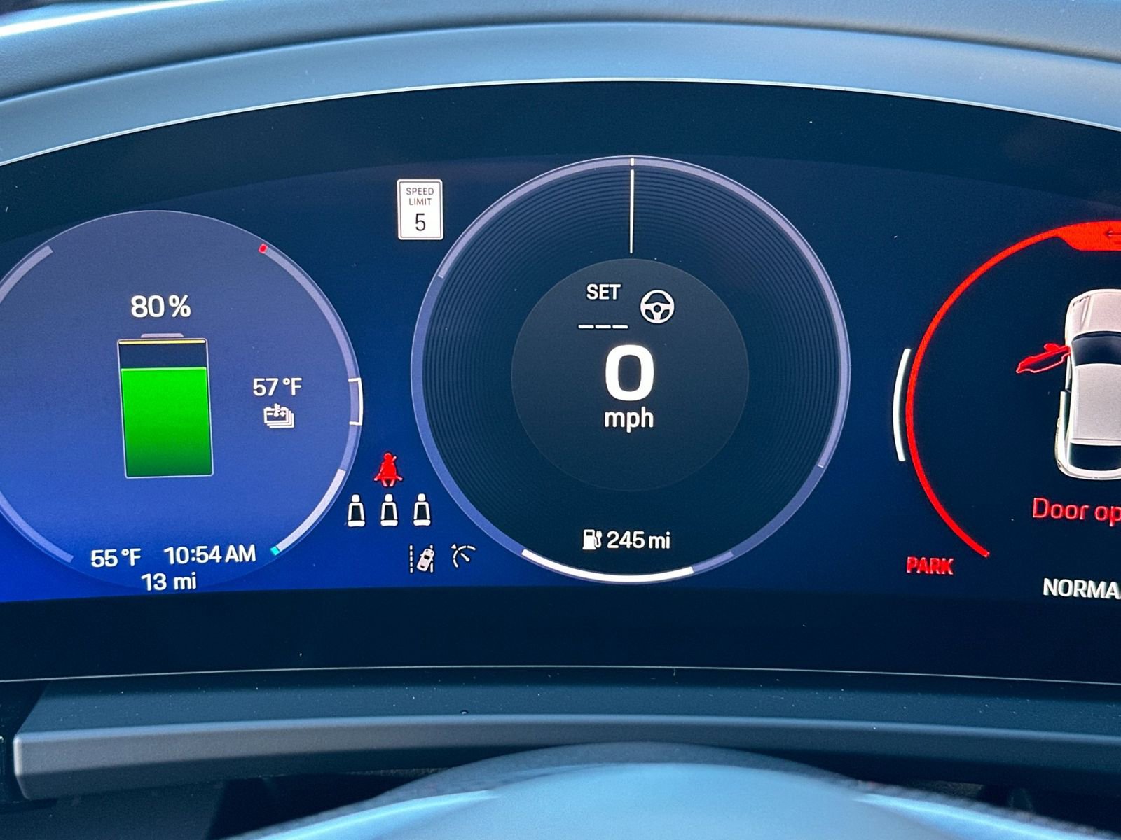 New 2025 Porsche Macan Turbo Electric image 31