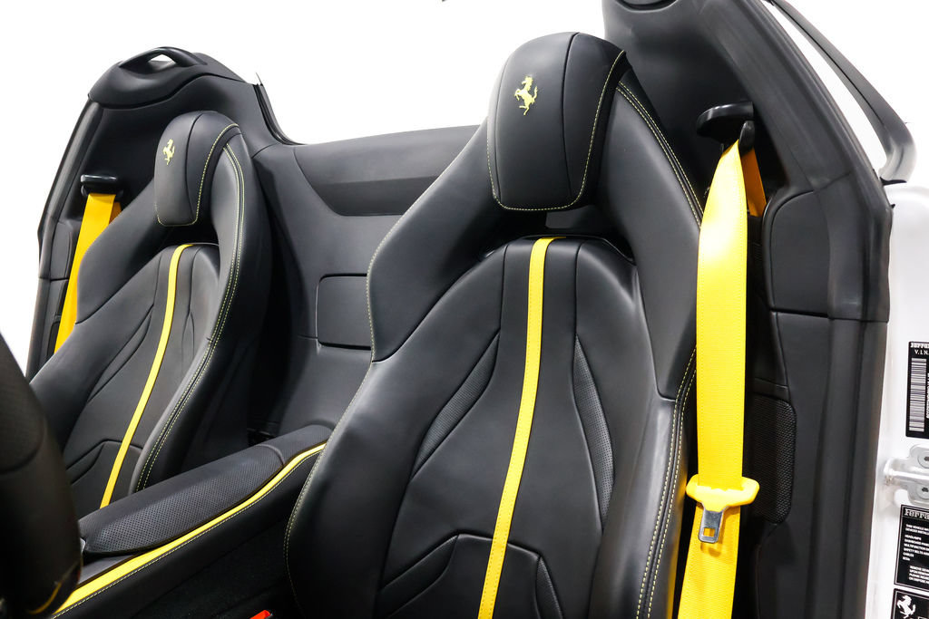 Used 2022 Ferrari 812 GTS RWD image 57