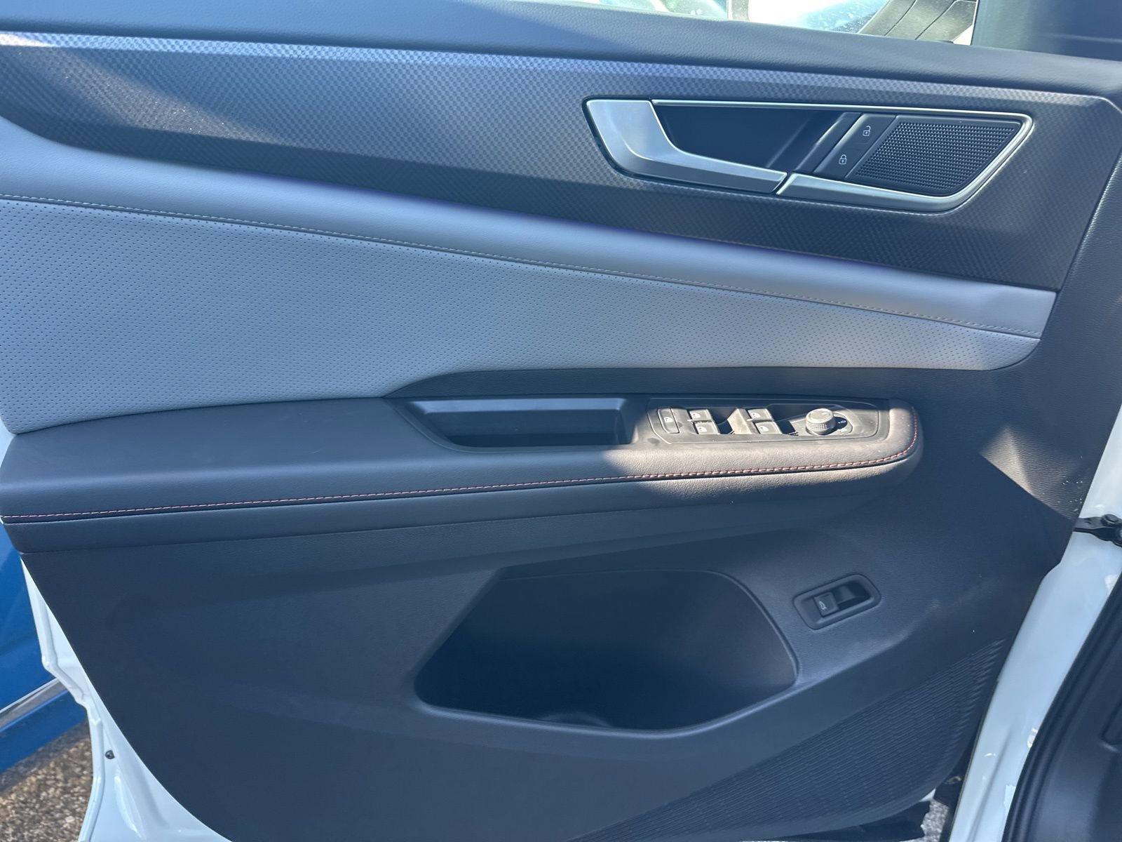 New 2026 Volkswagen Atlas Peak Edition image 9