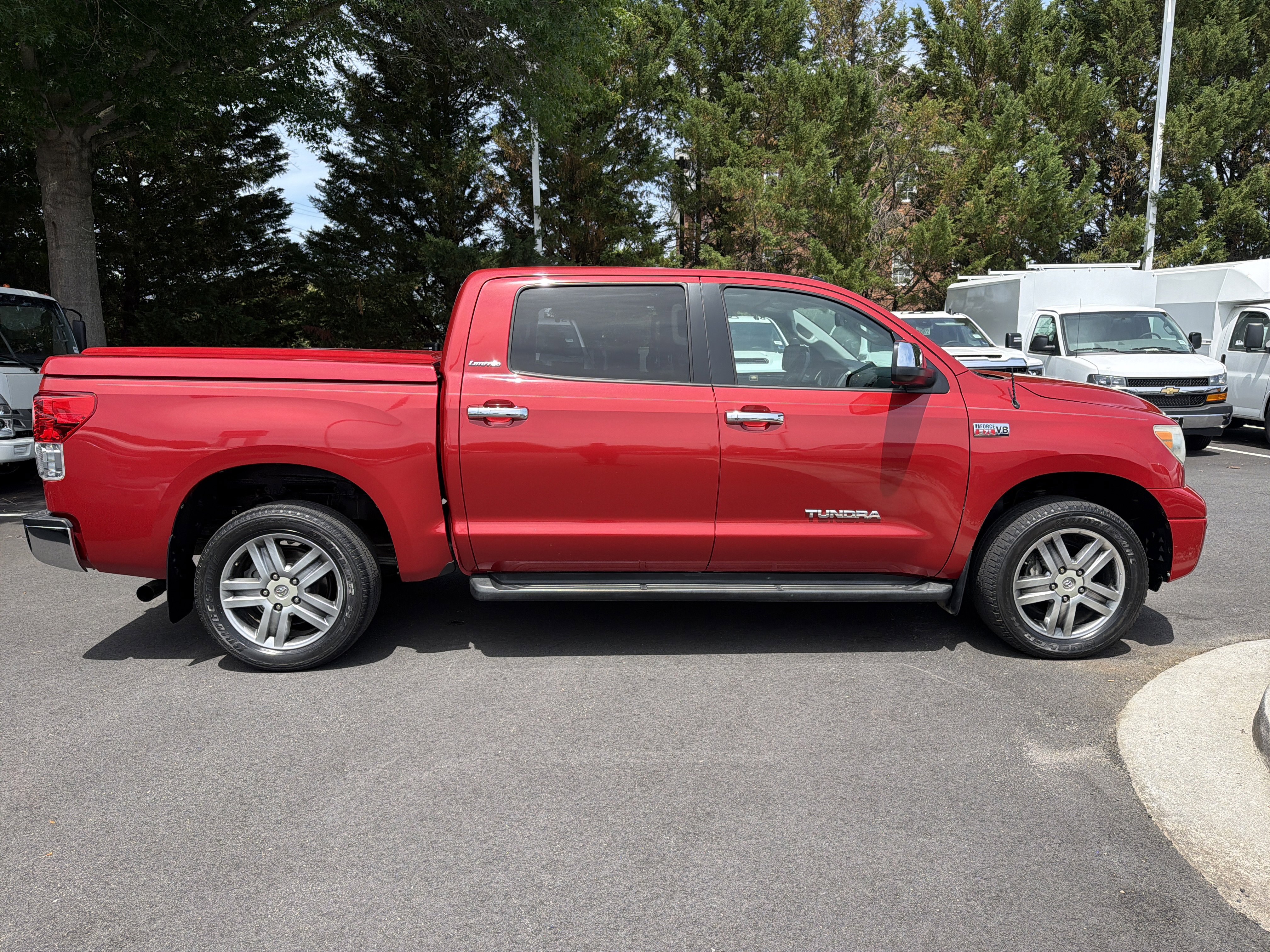 Used 2013 Toyota Tundra Limited w/ Memory Pkg AWD/4WD image 11