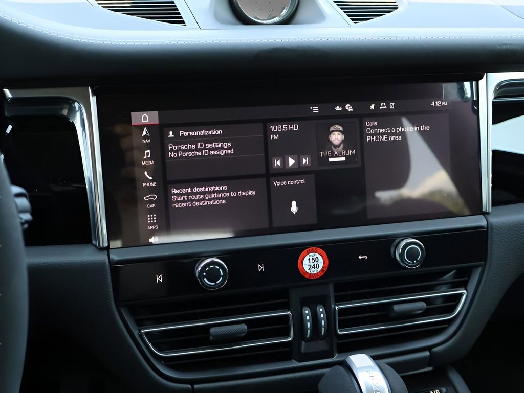 Certified 2025 Porsche Macan Turbo image 25