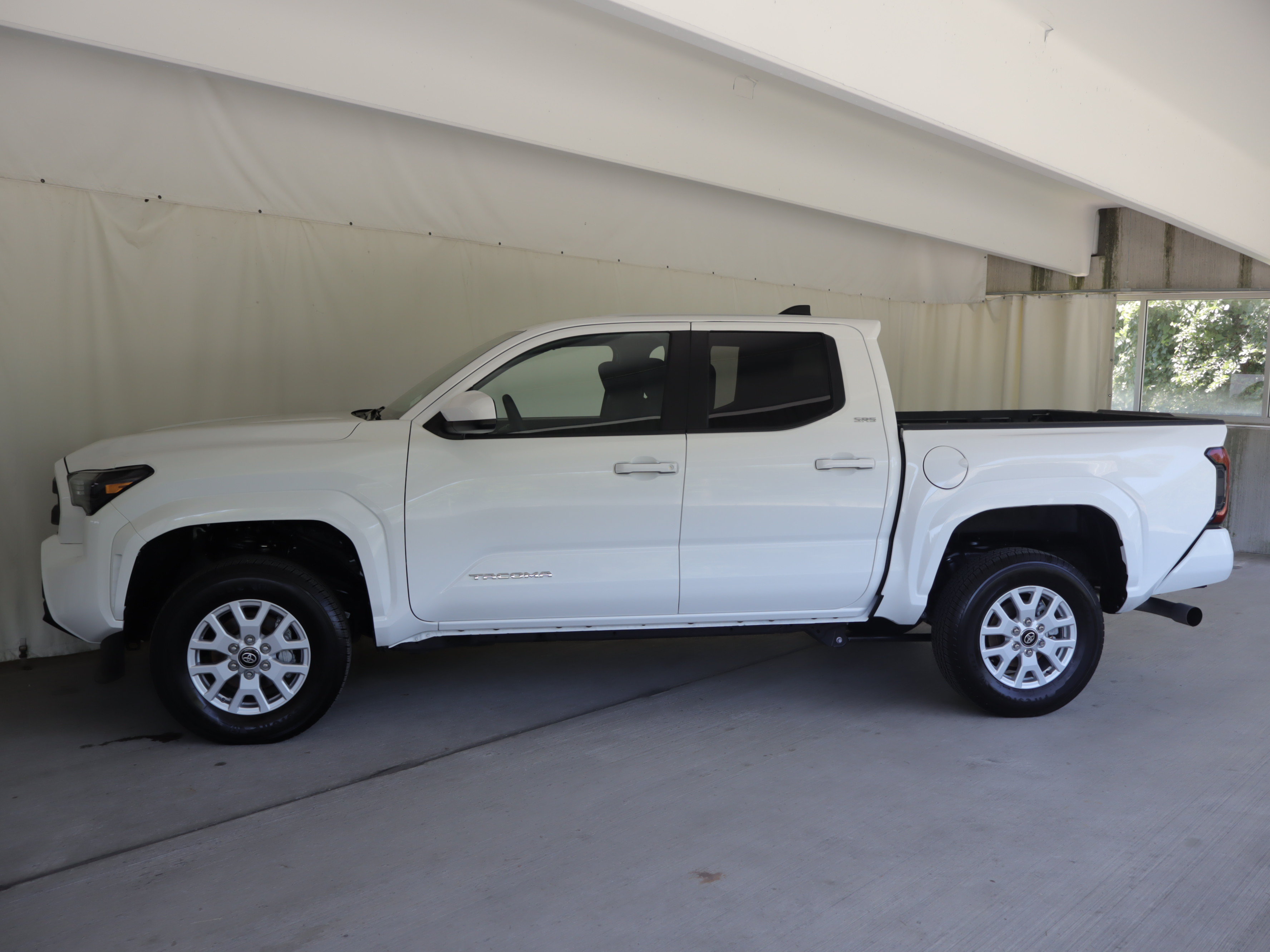 Used 2026 Toyota Tacoma SR5 RWD image 23