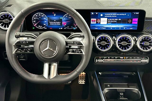 Used 2024 Mercedes-Benz GLB 250 image 14