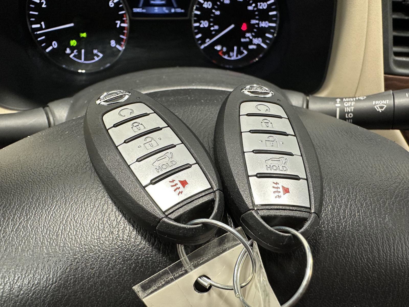 Used 2019 Nissan Pathfinder Platinum image 33