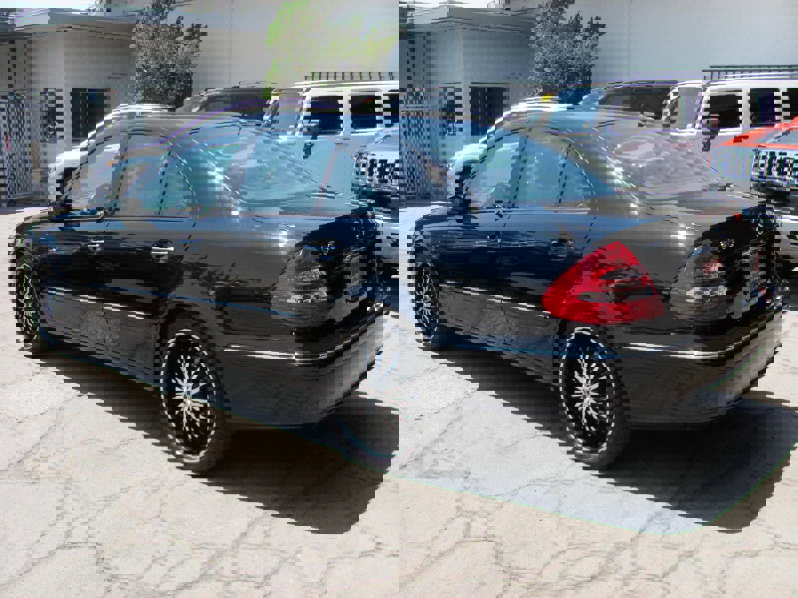 Used 2006 Mercedes-Benz E 350 Sedan image 4