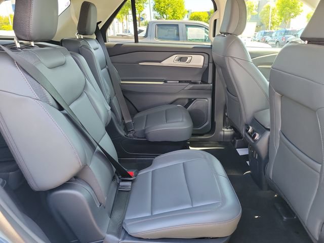 Used 2026 Ford Explorer Active w/ Active Comfort Package RWD image 19