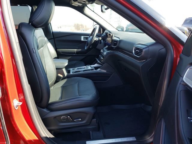 Used 2020 Ford Explorer Limited w/ Class III Trailer Tow Package image 22
