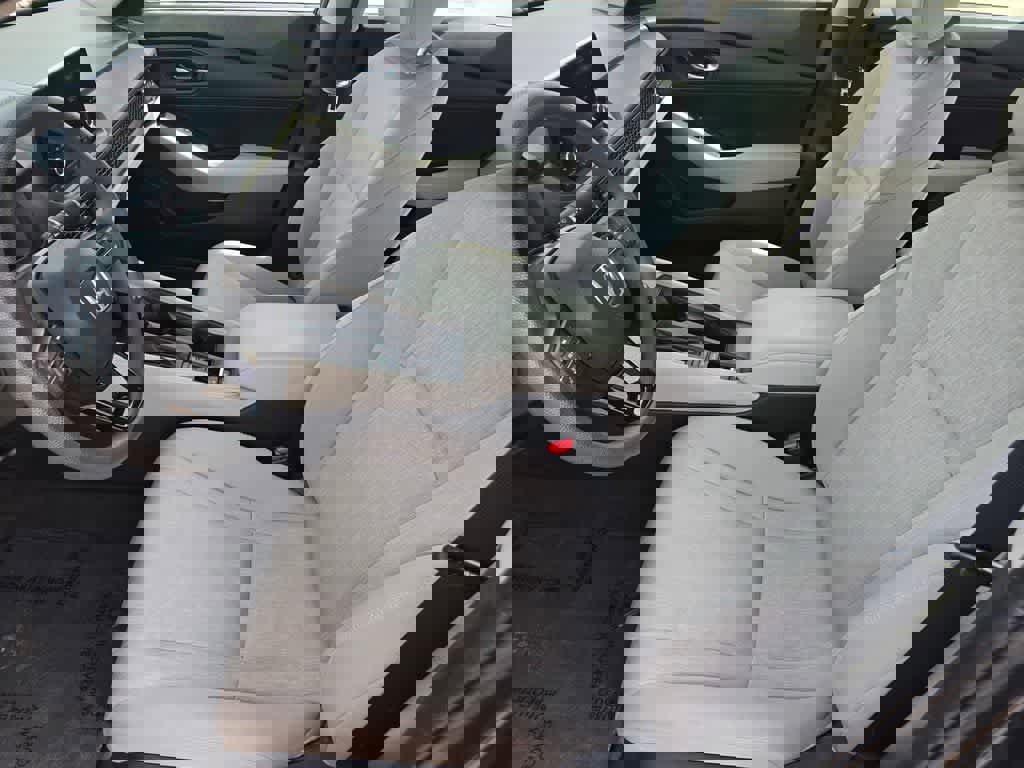 Used 2023 Honda Accord LX image 17