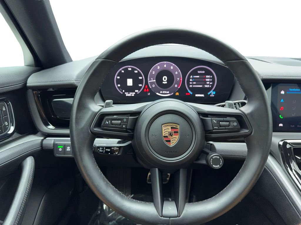 Used 2025 Porsche Panamera w/ Premium Package image 19