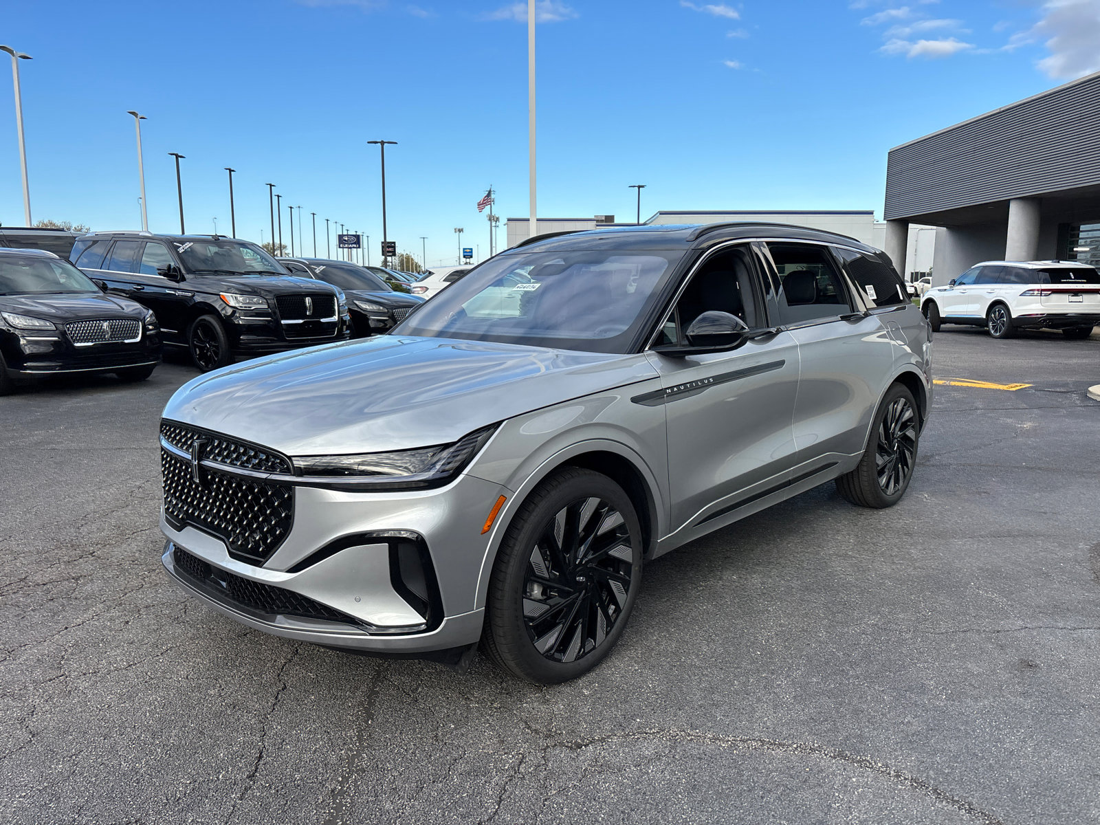 New 2026 Lincoln Nautilus Black Label w/ Jet Appearance Package image 3