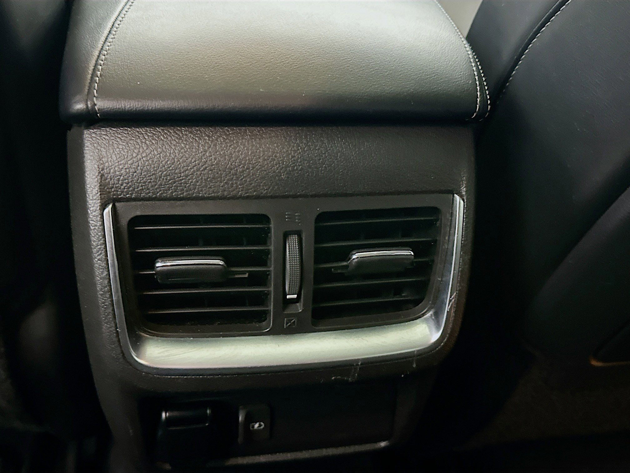 Used 2019 INFINITI QX50 Luxe w/ Navigation Package image 27