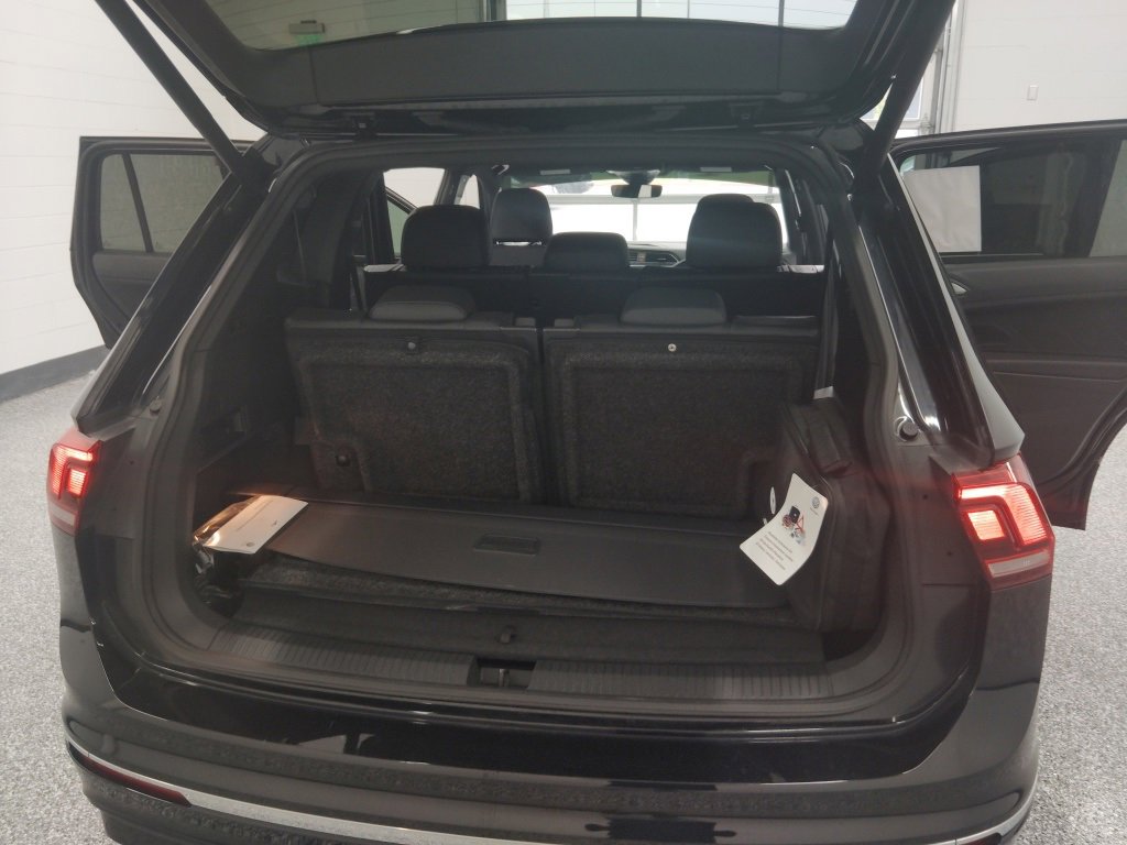 Used 2020 Volkswagen Tiguan SEL Premium R-Line w/ 3rd Row Seat Package image 22