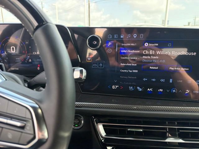 Used 2026 Chevrolet Traverse High Country FWD image 30